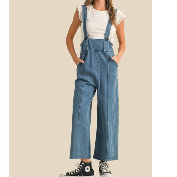 Le Lis Boutique NWT Bib Front Strapaed Top Denim Frayed Overalls Jumpsuit Small - Picture 1 of 12